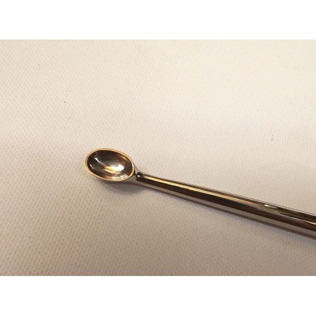 Longue curette